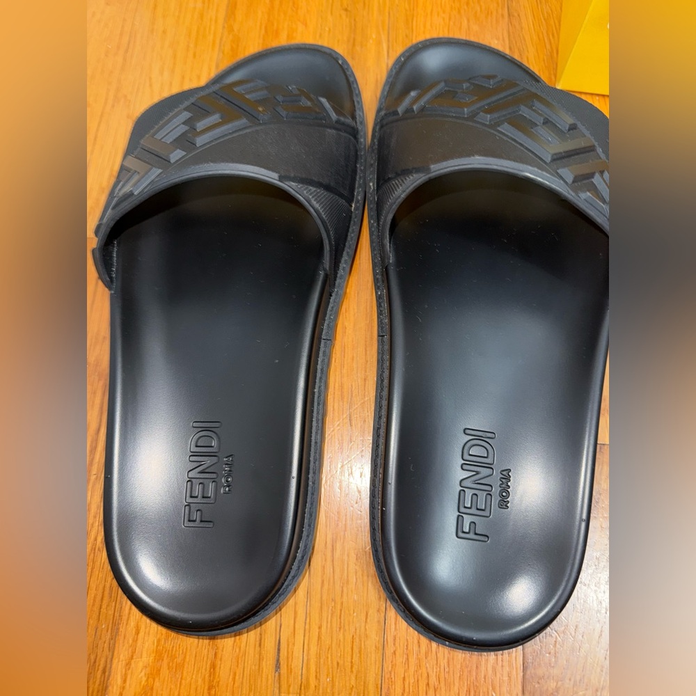 Fendi Black Embossed Logo Slides